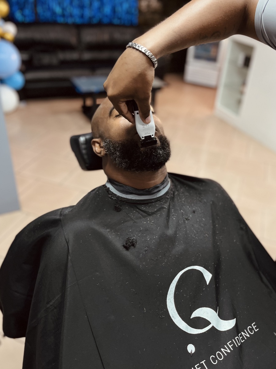 Precisie baard afwerking in detail