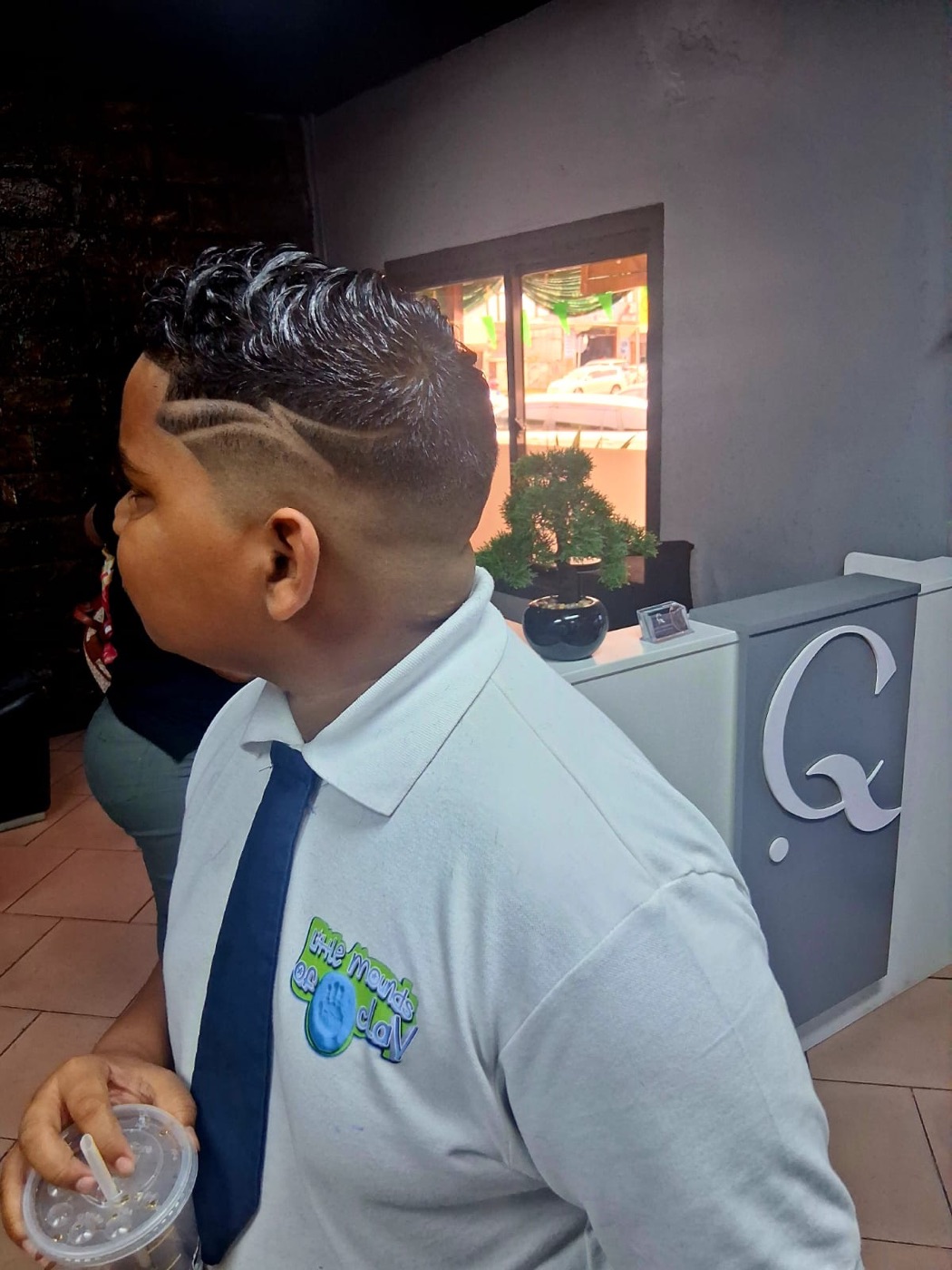 Haar design met lijnenwerk